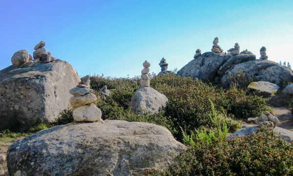 OÁSIS Journal Algarve – Steine