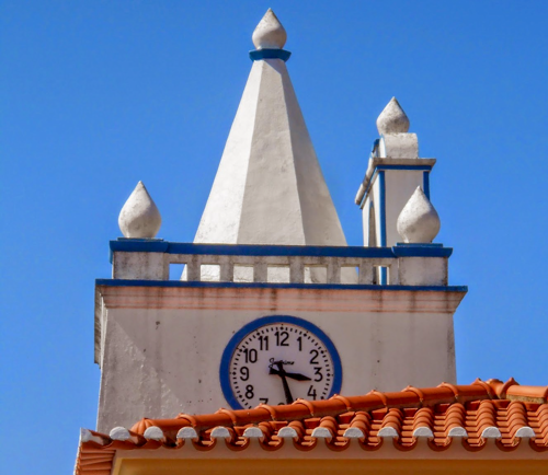 OÁSIS Journal Algarve – Uhr