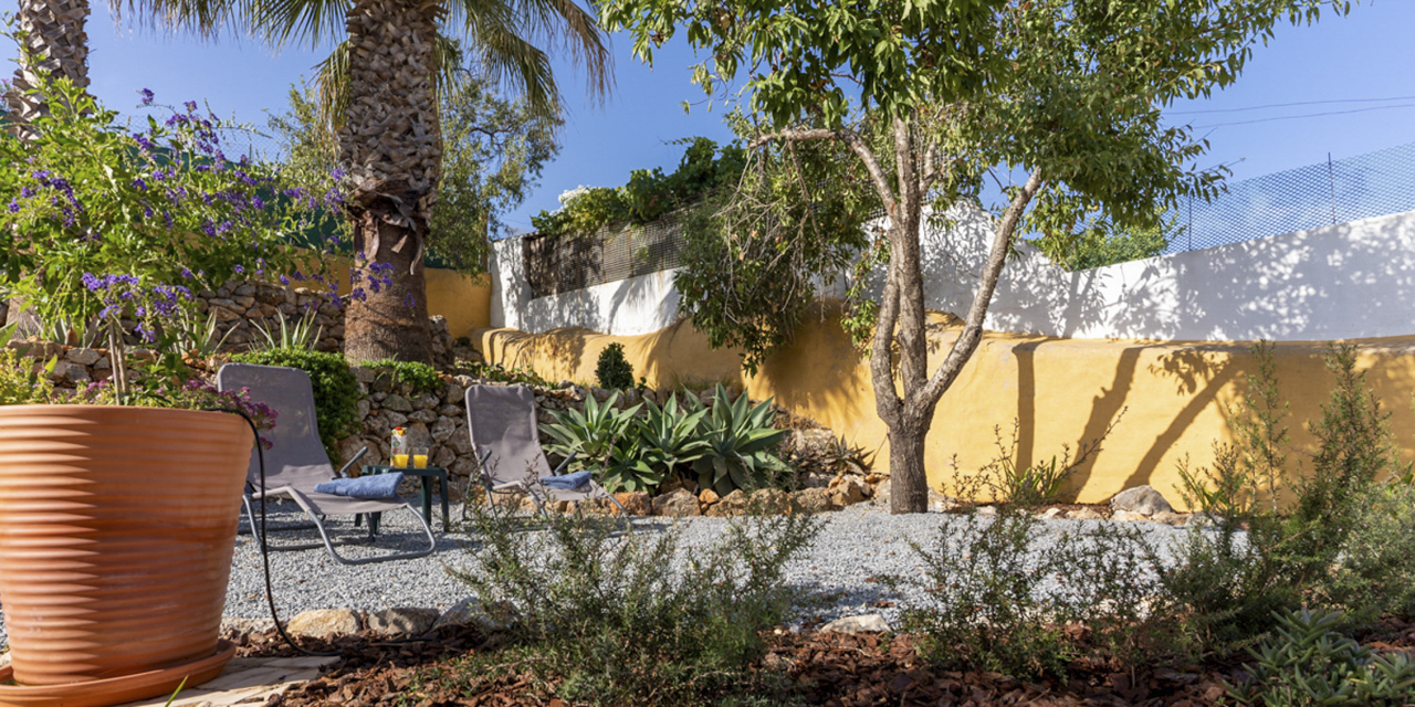 Casa Lucília in the village centre of Ferragudo