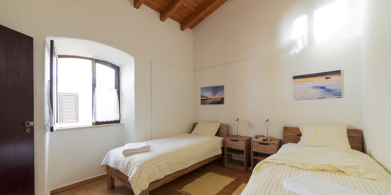 Casa Lucília in the village centre of Ferragudo