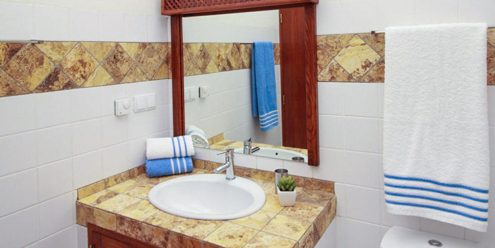 Private Comfort Room Plus at OÁSIS Garden Village in Ferragudo