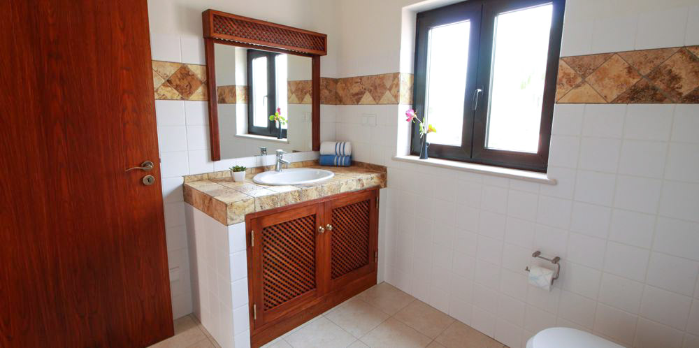 Private Comfort Room Plus at OÁSIS Garden Village in Ferragudo