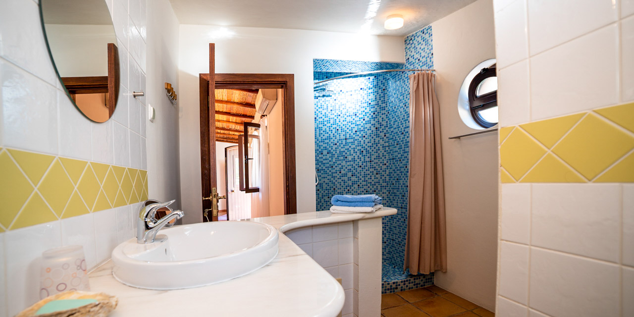 Casa Rosa at OÁSIS Garden Village in Ferragudo
